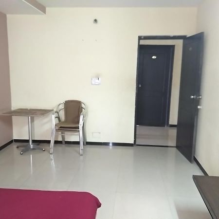 Iroomz Bilwa Residency Hospet Extérieur photo